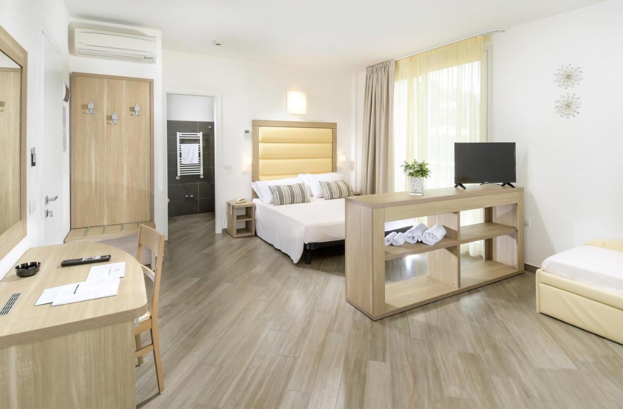 Hotel Atlantic & Spa Gabicce Mare Dış mekan fotoğraf