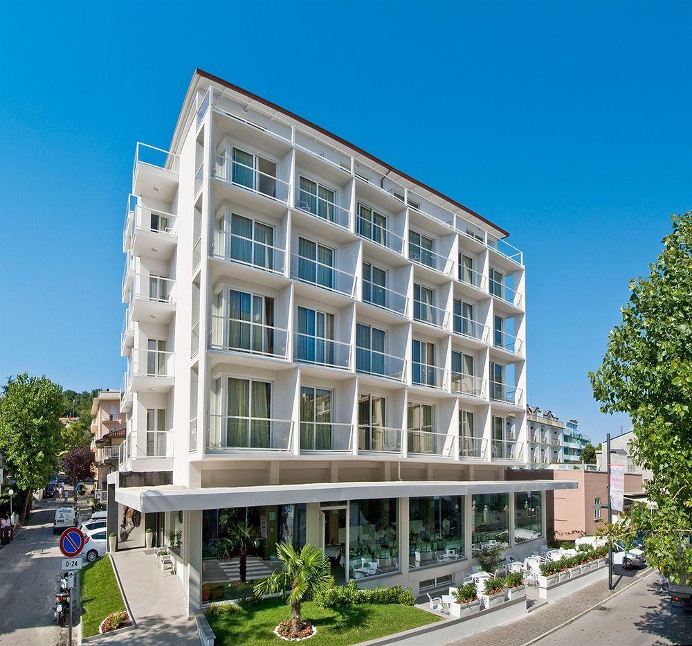 Hotel Atlantic & Spa Gabicce Mare Dış mekan fotoğraf
